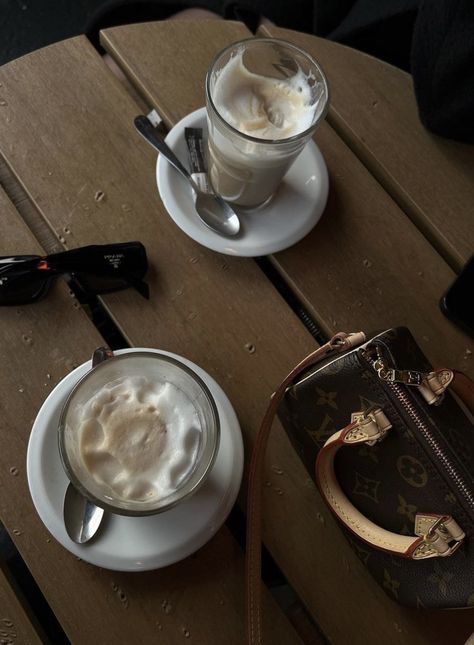 Dates Aesthetic, Coffee Dates Aesthetic, Coffee Study, Expensive Coffee, Coffee Dates, Coffee Date, Lee Minho, Coffee Addict, Dates