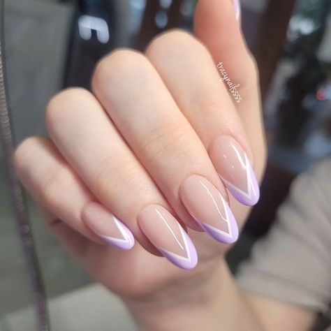 15 Amazing Almond Nail Designs To Try This Summer Sns Nails Designs Ideas, Nails For Trip, Short Simple Nails, Classic Nail Designs, Summer Nails 2022, Almond Nails French, Y2k Acrylic, Nail Extensions Designs, 2022 Nails