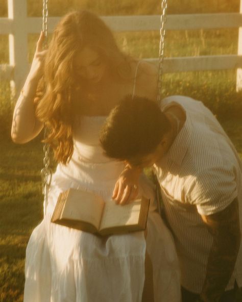 the sweetest front yard engagement photo session from last summer 🌻 Zephyr and Tide Tira Core, Cottage Couple, Lillian Core, Love Story Aesthetic, Washington Summer, Do What Feels Right, Summer Shoot, Backyard Summer, You Are My Moon