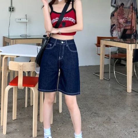 Shorts Jeans Women Baggy Y2K Fashion Straight Vintage Streetwear 2024 Summer Loose Denim Short Pants $17.61 In-Store Now Worldwide Free Shipping 🔶Specifications🔶 Season: Summer Fabric Type: DENIM Material Composition: 95%Cotton Closure Type: Elastic Waist Material: COTTON If you are interested in buying this outfit, please send me a message #womenfashion❤👗👚 #summerfashionday #summerfashionrose #summerfashiongala #summerfashiondam #styleınspo #styleinspon #styleinspo🇿🇦 #chiclookbook #chi... Baggy Shorts Outfits Women, Shorts Outfits Y2k, Baggy Shorts Outfit, Streetwear 2024, Outfits Baggy, Send Me A Message, Baggy Shorts, Baggy Y2k, Fashion Days