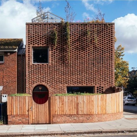 End Grain Flooring, Terrace Building, British Homes, Geometric Pool, Brick Siding, Building A Cabin, Timber Roof, Timber Structure, Victorian Terrace