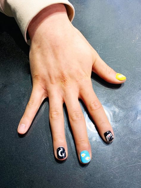 Idol Nails, Graffiti Nails, Nct 127 Johnny, Nct Johnny, Vibrant Nails, Nct Yuta, Best Acrylic Nails, Perfect Nails, Black Nails