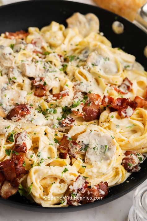 Creamy Mushroom Bacon Pasta, Bacon Mushroom Pasta Recipes, Mushroom Bacon Pasta, Ham And Mushroom Pasta, Bacon And Mushroom Pasta, Bacon Mushroom Pasta, Pasta With Bacon, Mushroom Bacon, Yummy Noodles