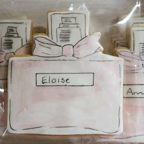 Watercolour Cookies, Mrs Dior, Dior Bridal, Paris Bridal Shower Theme, Eloise At The Plaza, Paris Bridal Shower, Watercolor Cookies, French Patisserie, Dior Paris