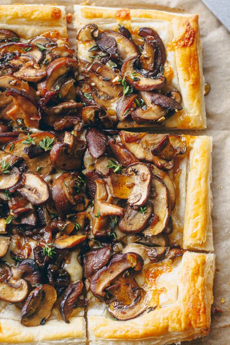 Mushroom and Gruyere Puff Pastry Tart Mushroom Gruyere Puff Pastry, Mushroom Stuffed Puff Pastry, Mushroom Tart Recipes, Mushroom Tarts Appetizer, Mushroom Puff Pastry Recipes, Mushroom Tart Puff Pastry, Gruyere Puff Pastry, Vegetarian Tart Recipes, Mushroom Puff Pastry