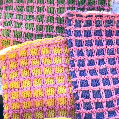 Modified Waffle Knit Stitch 2 Yarn Colors! - Smiling Colors Knit Waffle Stitch, Waffle Stitch Crochet, Crochet Waffle, Crochet Waffle Stitch, Waffle Stitch, Easy Stitch, Dk Weight Yarn, Knit Stitch Patterns, Stitch 2