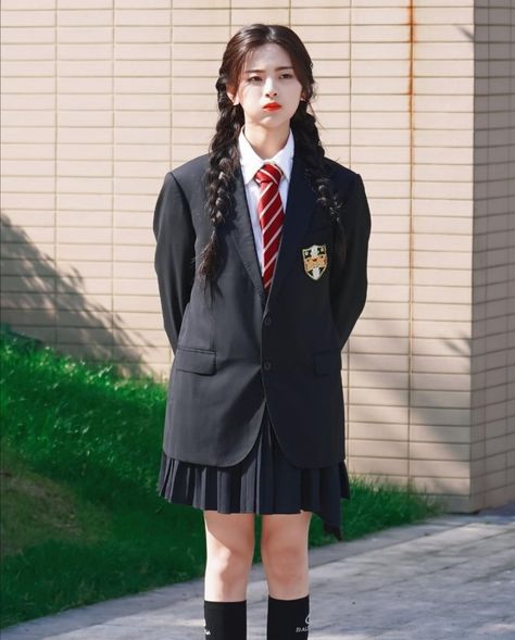 Korean Student Uniform, Korean High School Uniform, Korean Uniform School, Yang Chaoyue, Korean Student, School Uniform Outfits, Dress Design Sketches, Anime Dress, School Dresses