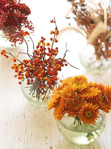 Thanksgiving Floral, Thanksgiving Flowers, Thanksgiving Centerpieces, Thanksgiving Table Decorations, Easy Thanksgiving, Fall Centerpiece, Simple Flowers, Fall Holidays, Thanksgiving Table