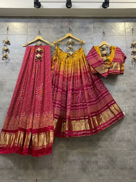 Chania Choli, Outfit Poses, Engagement Gown, Friend Drawings, Dj Night, Haldi Outfits, Clothing Pattern Design, Sangeet Outfit, Lehenga Saree Design