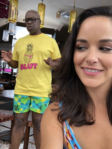 Melissa Fumero on Twitter: "I couldn’t help myself 😈🚨🚨 #Brooklyn99… " Andre Braugher, Jake And Amy, Melissa Fumero, Zoeys Extraordinary Playlist, Brooklyn 9 9, Bts Pic, Amy Santiago, Nbc Tv, Brooklyn 99