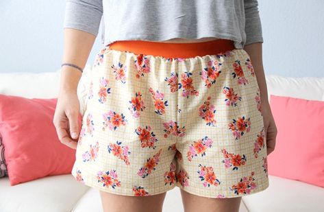 10 Sewing Tips I Learned That Changed My Life - The Sewing Rabbit Boxer Shorts Pattern, Shorts Pattern Sewing, Womens Boxer Shorts, Shorts Pattern Free, Womens Boxer, Sewing Patterns Free Women, Ideas For Sewing, Trendy Sewing Patterns, Sewing Shorts