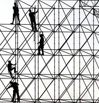 Scaffolding systems can make your construction site safer, you just need to ensure its height and capacity is appropriate. Know more about Scaffolding systems. Scaffolding Design, Spider Men, Brutalist Architecture, Scaffolding, Construction Site, Large Picture, Modern Frames, Art Reproductions, Photographic Prints