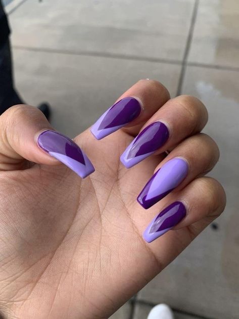 Violet Nails Acrylic Design, Violet Nails Acrylic, Violet Nails Lavender, Black And Lilac Nails, Different Shades Of Purple Nails, Lavender And Pink Nails, Lilac And Black Nails, Violet French Nails, Simple Purple Nail Designs