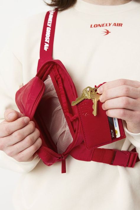 Lanyard is not so tough but the rubber protector is great fit perfect Packing Travel Bag, Cute Sling Bag, Lonely Ghost, Crossbody Belt Bag, Crossbody Phone Bag, Red Crossbody, Mens Travel, Crossbody Bags For Travel, Large Gift Bags