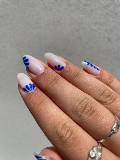 Floral French Tip, Europe Nails, Big Tattoos, Flowers Nails, Summery Nails, Cute Gel Nails, Vacation Nails, Oval Nails, Style Aesthetic