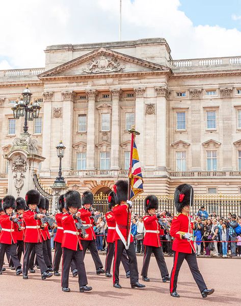 The 50 Best Things to Do in London - PureWow Family Summer Vacation, London Vacation, Best Family Vacations, Vacation Inspiration, European Vacation, Road Trip Hacks, Things To Do In London, England And Scotland, Florida Vacation