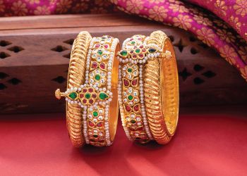 Neelkanth Jewellers Neelkanth Jewellers, Gold Wedding Accessories, Star Jewellery, Vintage Indian Jewelry, Kada Bangles, Latest Gold Jewellery, Pooja Items, Silver Pooja Items, Gold Jewelry Outfits