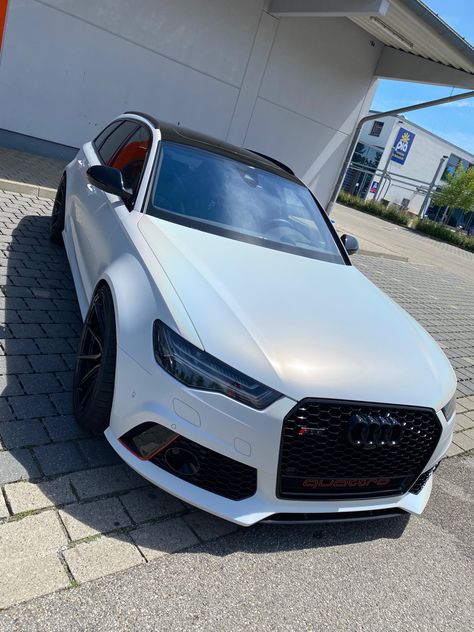 Satin white ghost pearl flip wrap, 22“ Vossen HF3 White Car Wrap Ideas, Pearl White Car Wrap, Pearl Car Wrap, Pearl White Car, White Car Wrap, Bens Car, Prom Car, White Suv, Matte Cars