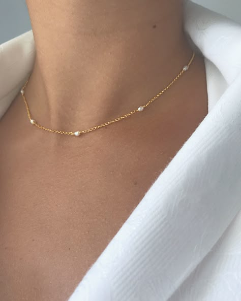 Pearl Minimal Jewelry, Delicate Pearl Necklace, Accessories Minimal, Minimal Gold Jewelry, Timeless Jewellery, Necklaces Aesthetic, خواتم خطوبة, Delicate Choker, Aesthetic Necklace