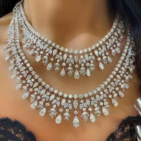 Long Diamond Necklace, Danty Necklace, Bridal Diamond Necklace, Real Diamond Necklace, Popular Necklaces, Diamond Bar Necklace, Diamond Pendants Designs, Diamond Choker Necklace, Diamond Necklace Designs