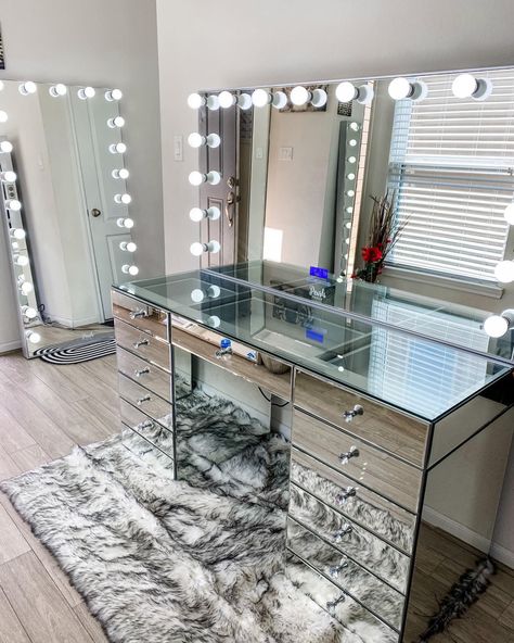 Pearls Vanity, Full Body Mirrors, Bedroom Vanity Decor, Real Life Pictures, Body Mirrors, Dressing Room Decor, Luxury Room Bedroom, Dream Apartment Decor, Future Apartment Decor