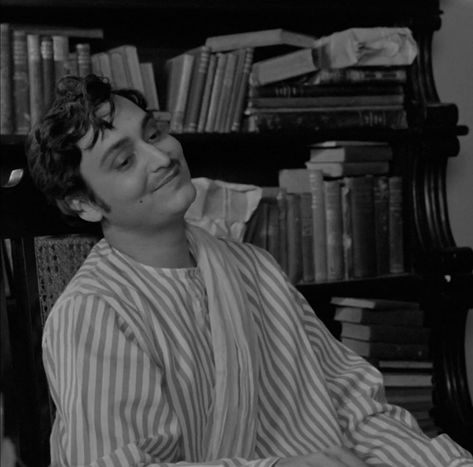 Bengali Movies Aesthetic, Bengali Film Aesthetic, Soumitra Chatterjee Portrait, Soumitra Chatterjee Aesthetic, Satyajit Roy, Soumitra Chatterjee, Films Aesthetic, Bengali Aesthetic, Bengali Culture