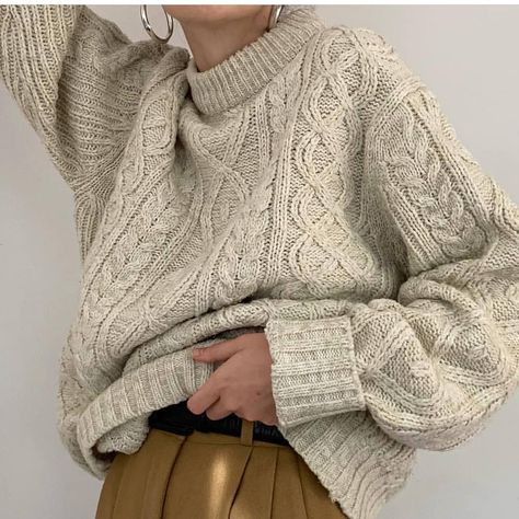 Oatmeal Sweater Outfit, Deux Birds, Study Outfit, Turtleneck Layering, Sweet Disposition, Knit Clothes, Oatmeal Sweater, Minimalist Street Style, Fall Winter Trends