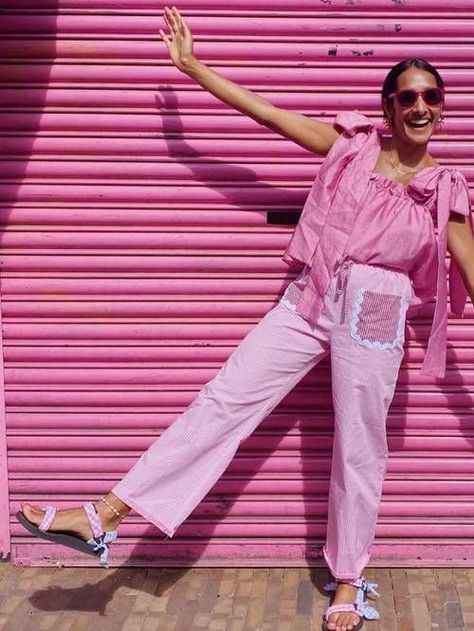 cult sandal brands 2020 Lucy Williams Style, Bright Pink Dresses, Paint Splatter Jeans, Lime Green Dress, Peter Pan Collar Shirt, Look Rose, Lime Green Shorts, Silk Set, Sandals Outfit