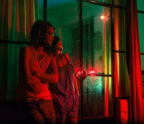 Vcr Photoshoot, Horror Film Lighting, Moody Couple, Neon Noir, Cinematic Lighting, Film Inspiration, Neo Noir, Cinematic Photography, Film Stills