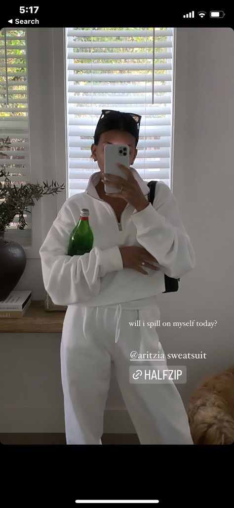 White Sweat Set Outfit, Aritzia Matching Sweat Set, White Sweat Suit Outfit, White Sweat Set, Sweat Set Aritzia, Aritzia Sweatsuit Outfit, Sweat Sets Aesthetic, White Cargo Sweatpants Outfit, Clean Girl Sweatpants Outfit