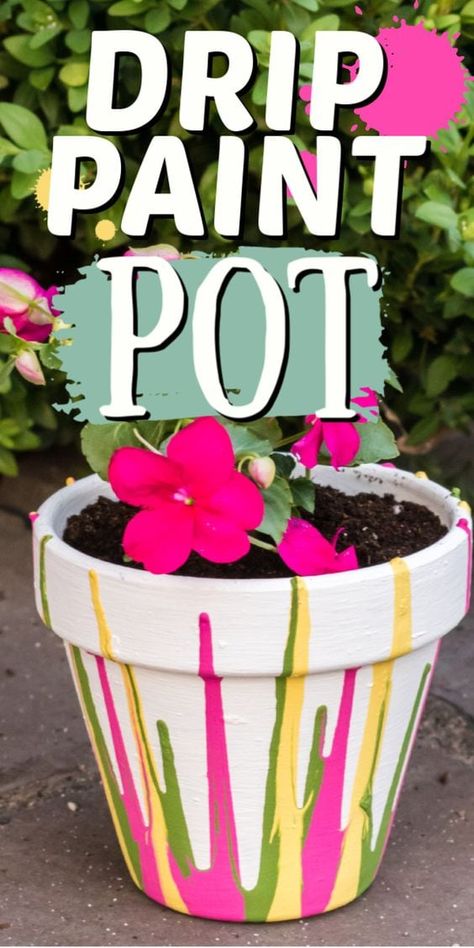 Expert tips and instruction on how to make beautiful drip paint pots. Drip painting is fun for adults and crafts and they make great 9and useful) gifts! #paint #claypots #drippaint #kidscrafts #gardening #gardencrafts #gardeningwithkids #drippainting #craftsbyamanda Clay Pot Projects, Hanging Craft Ideas, Paint Pots, Terra Cotta Pot Crafts, Painted Pots Diy, Painted Patio, Painted Clay Pots, Pots Diy, Painted Terra Cotta Pots