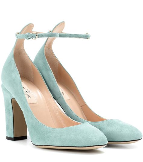 Tan-go teal suede pumps Tan Suede Shoes, Green Suede Shoes, Valentino Pumps, Heels Green, Hak Tinggi, Tan Pumps, Green Pumps, Shoes Pumps Heels, Shoes Green