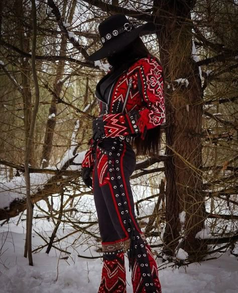 Red Cowgirl Aesthetic, Vampire Cowboy Aesthetic, Biker Aesthetic Outfits, Goth Cowboy Aesthetic, Mexican Cowboy Outfit, Cowboy Aesthetic Outfit, Futuristic Cowgirl, Mexican Cowgirl Outfits, Tarot Woman