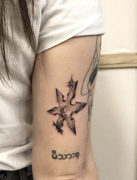 Edgy Anime Tattoo, Goth Tattoo Forearm, Gothic Y2k Tattoo, Thigh Cybersigilism Tattoo, Thigh Tattoos Women Cybersigil, Shamrock Tattoos, Geek Fashion, Tattoo Art Drawings, Custom Tattoo