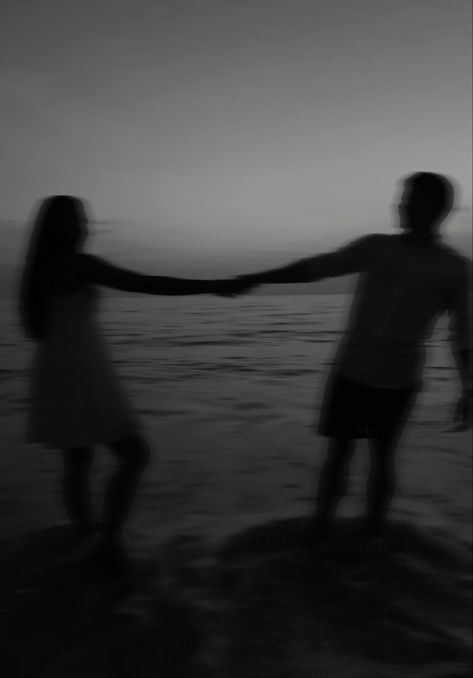 Lover Silhouette Couple, Waiting For Him Photos, Couple Blurry Aesthetic, Holding Hands Silhouette, Holding Hands Pictures, Boyfriend Holding Hands, Love Holding Hands, Aching Heart, Distant Love