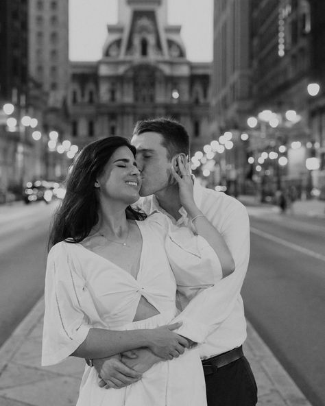 Kylee B Photography but make it ✨chic✨ 👩‍🍳💋🤌🏻 Philly Engagement, Philadelphia Engagement Session, Philly Wedding Photographer, Philadelphia Wedding Photographer #philadelphiaengagement #phillyengagement #phillybride Philadelphia Engagement Shoot, Philadelphia Wedding Photos, Philly Engagement Photos, Philadelphia Engagement Photos, City Hall Wedding Photos, Philly Wedding, Bride And Groom Photo, Anniversary Photoshoot, Couples Anniversary