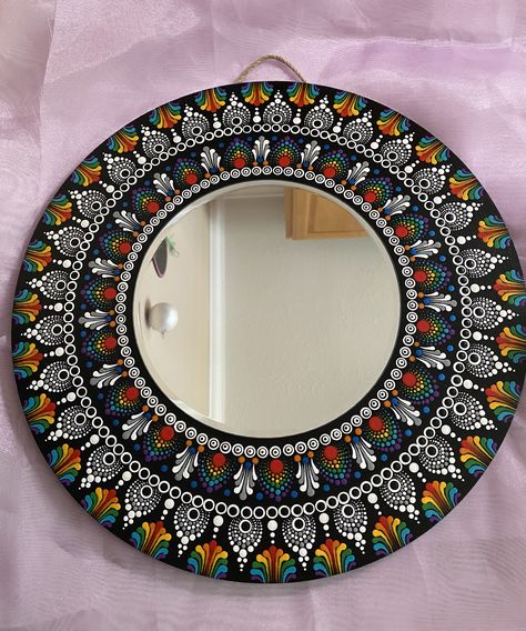 Dot Painting Mirror, Dot Art Mirror, Dot Mandala With Mirror Work, Dot Art Mirror Frame, Dot Mandala Art With Mirror Work, Dot Mandala Mirror, Mirror Mandala, Mandala Mirror, Buddha Drawing