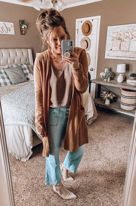 Long Hooded Cardigan Outfit, Cleaning Outfits, Hooded Cardigan Outfit, Bathtub Gin, Casual Outfit Spring, Beverly Ennis Hoyle, Most Popular Outfits, Affordable Outfits, B And B