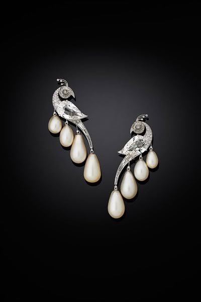 Pearl And Diamond Pendant, Stud Earrings Indian, Luxury Traditional Pearl Earrings With Elegant Design, Viren Bhagat, Birds Earrings, Luxury Traditional Pierced Pearl Earrings, South India Jewels Earrings, Luxury Gold Bollywood Pearl Earrings, Ruby Jewelry Ring