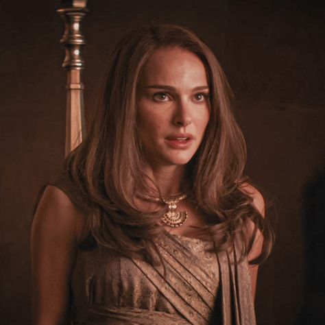 Jane Foster Aesthetic, Foster Aesthetic, Medieval Faceclaims, Avengers Women, Aaliyah Pictures, Thor The Dark World, Mcu Dr, Jane Foster, Infinity Saga