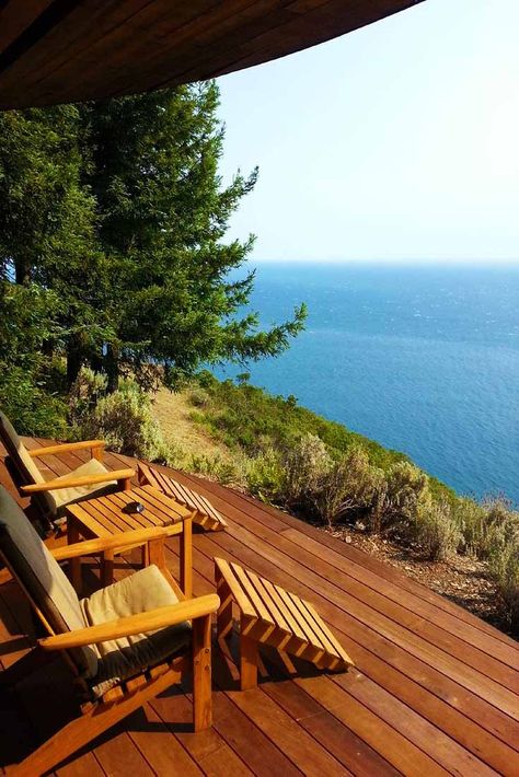 Big Sur Home, Cliff Homes, Big Sur House, Honeymoon Packing List, Post Ranch Inn, California Honeymoon, Honeymoon Style, Nevada Travel, California Destinations