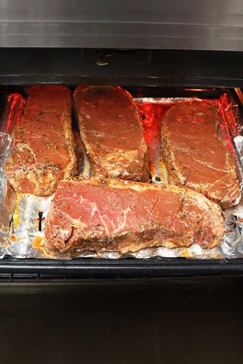 Bake A Steak In The Oven, Kc Strip Steak Recipe Oven Baked, New York Strip In Oven, Oven Broiled Steak, Baked New York Strip Steak, Broiled Steaks In The Oven, Broiled Steak In Oven, Ny Strip Steak Recipes Oven, Broil Steak In Oven