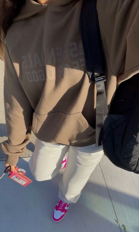 Pink Dunks Outfit Winter, Prime Pink Dunks Outfit, Essentials Hoodie Outfit Aesthetic, Brown Essentials Hoodie, Beige Dunks Outfit, Pink Prime Dunks Outfit, Peach Cream Dunks Outfit, Fuchsia Dunks Outfit, Brown Essentials Hoodie Outfit