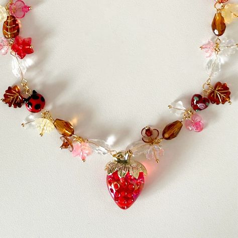 berry bliss – featuring a playful mix of strawberry and a lucky ladybug charm 🍓🐞🍁 available on etsy or dm to purchase 🤎✨ #handmadewithlove #necklace #beadedjewelry #cottagecore #fallvibes #smallbusiness Lucky Ladybug, Fall Vibes, Diy Jewelry, Berry, Beaded Jewelry, Quick Saves, Diy Jewellery, Beaded Jewellery