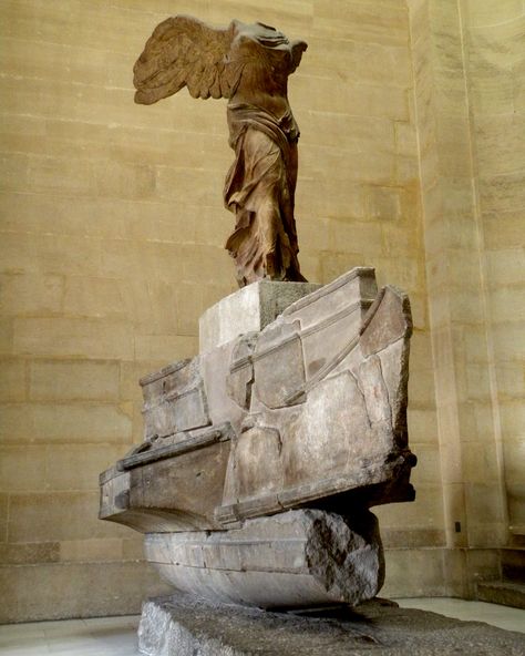 Winged Victory of Samothrace, aka Nike of Samothrace (2nd century BC marble sculpture of the Greek goddess Nike, or Victory - Louvre, Paris Ap Art History 250, Nike Of Samothrace, Lorenzo Ghiberti, Ap Art History, Winged Victory Of Samothrace, Ancient Mediterranean, Greek Paintings, Lorenzo Bernini, Winged Victory