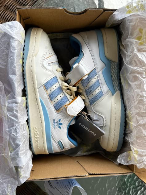 Adidas Forum Light Blue, Adidas Forum Low Light Blue, Forum Lows, Adidas Forums, Birthday Shoes, Forum Low, Ocean Girl, Adidas Forum, Outfit Inspired