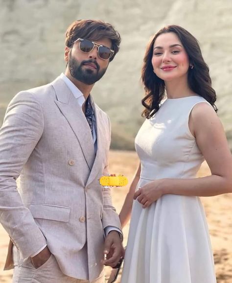 Fahad Mustafa, Hania Aamir, Celebration Gif, Pakistani Dramas, Desi, It Cast, Actresses, Actors, Celebrities