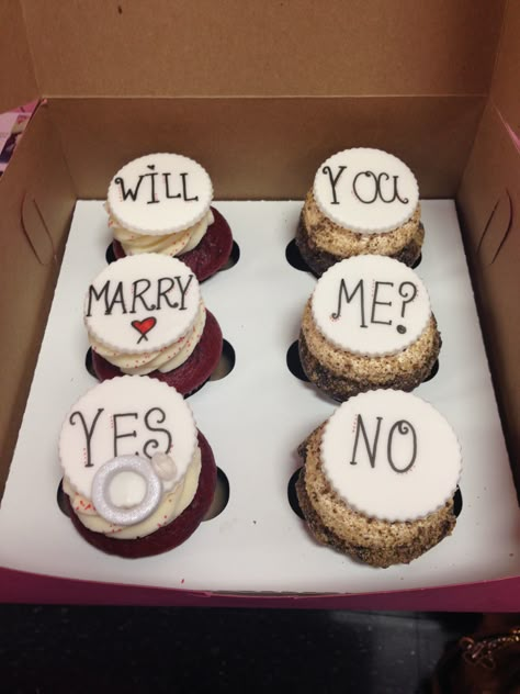 Proposal Cupcakes, Cute Proposals, Cute Proposal Ideas, Funny Cupcakes, Cute Proposal, Wedding Proposal Ideas, Marriage Proposal Ideas, Unique Proposals, Dream Proposal