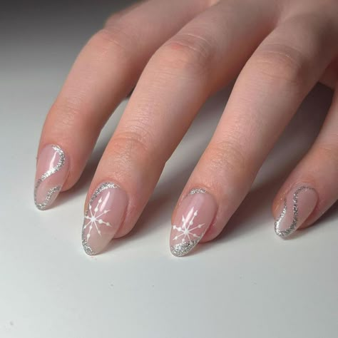 16. Silver Swirls and Snowflakes for Winter Magic Nude Christmas Nails, Neutral Christmas Nails, Silver Christmas Nails, Snowflake Christmas Nails, Subtle Christmas Nails, Short Christmas Nail Designs, Short Christmas Nails, Christmas Nails Design, Ny Nails