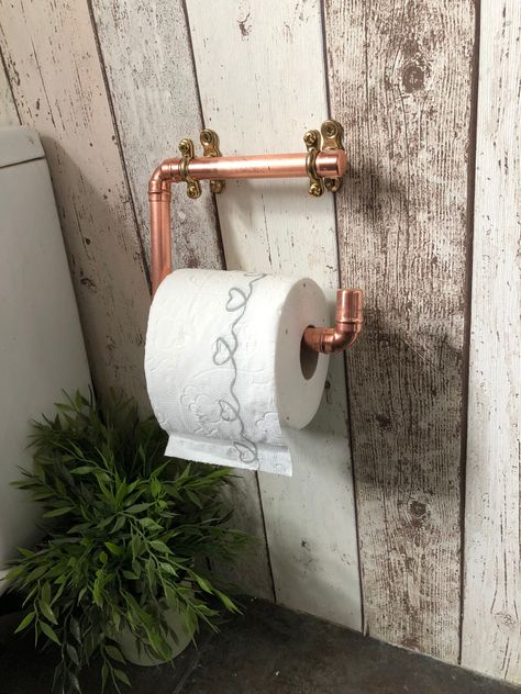 Funky Lights, Farmhouse Industrial Decor, Pipe Toilet Paper Holder, Industrial Farmhouse Decor, Tissue Paper Holder, Copper Work, Copper Candle, Copper Decor, Farmhouse Industrial